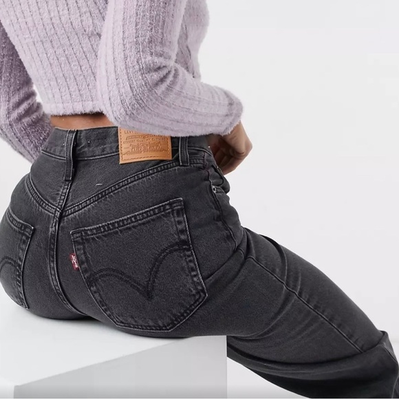 Levi’s High Loose Taper Jean - Picture 3 of 5